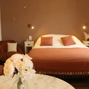lembellie-aix-les-bains.hotels-rhonealpes.com/